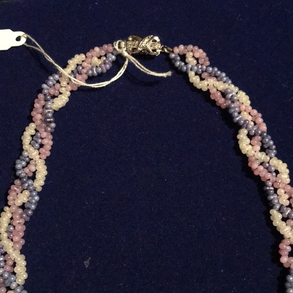 Purple beaded necklace - Picture 3 of 3